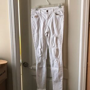 White Old Navy jeans